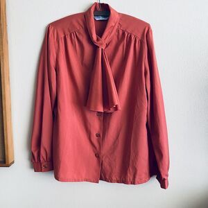 VTG Kevin Thomas Ladies Blouse L Coral Rose Long Sleeve Ruffle Flounce Dallas